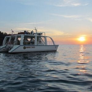 Catamaran Cruise from Manuel Antonio with Snorkeling or Sunset