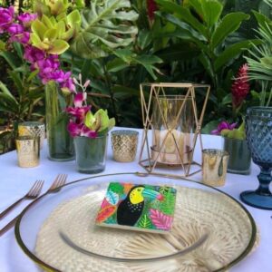 Charger plate, gold border