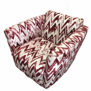 Swivel Red and White